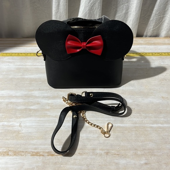 New Minnie Mouse black and red small handbag with adjustable and removable strap - Picture 8 of 8